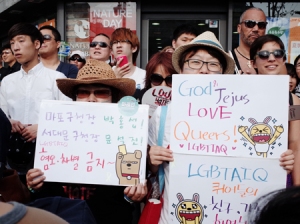 Source: http://www.koreatimesus.com/conservative-groups-disrupt-korean-gay-pride-festival/ - Korea Pride